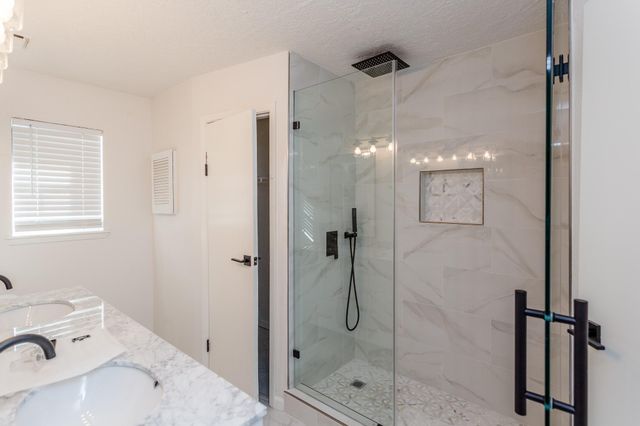 5115 Beaverhollow Drive, Houston, TX 77084