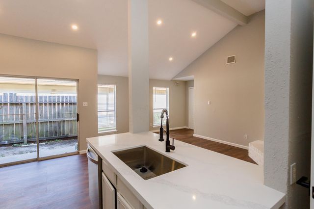 5115 Beaverhollow Drive, Houston, TX 77084