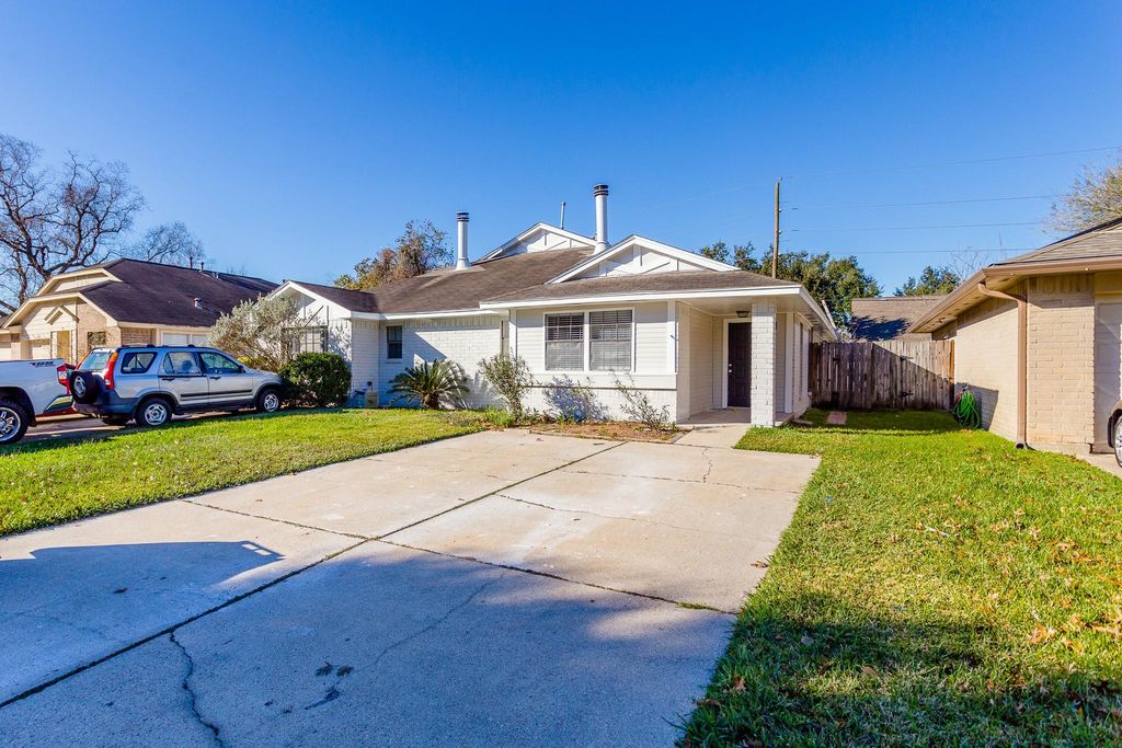 5115 Beaverhollow Drive, Houston, TX 77084