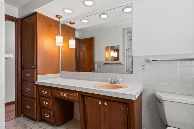 1491 SHAWANO AVENUE, Green Bay, WI 54303