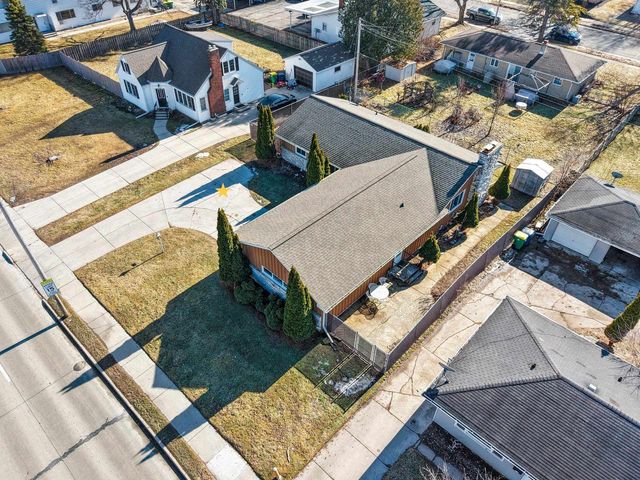 1491 SHAWANO AVENUE, Green Bay, WI 54303