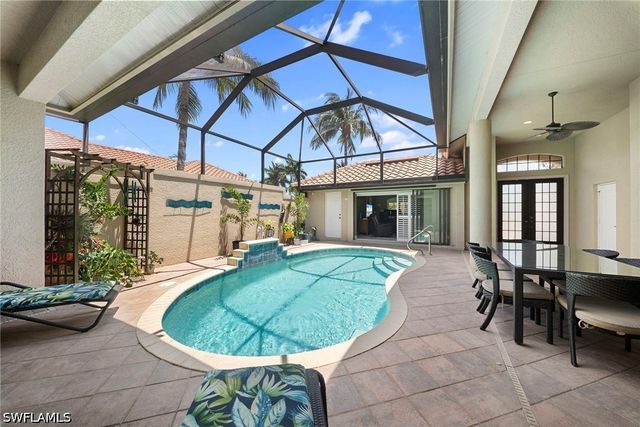 955 Tivoli CT, Naples, FL 34104