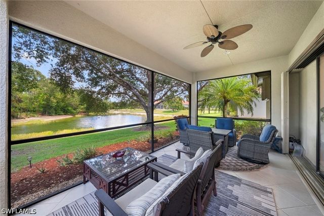 955 Tivoli CT, Naples, FL 34104