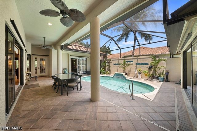 955 Tivoli CT, Naples, FL 34104