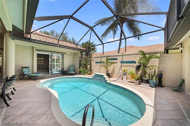 955 Tivoli CT, Naples, FL 34104