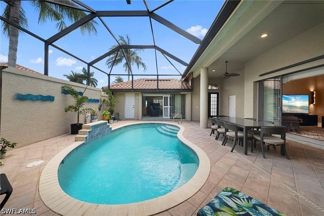 955 Tivoli CT, Naples, FL 34104