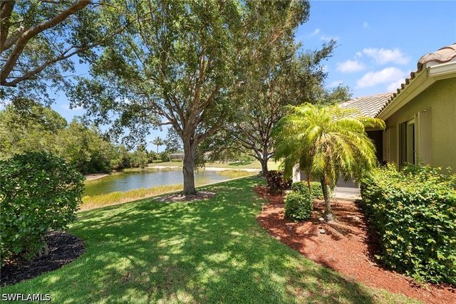 955 Tivoli CT, Naples, FL 34104