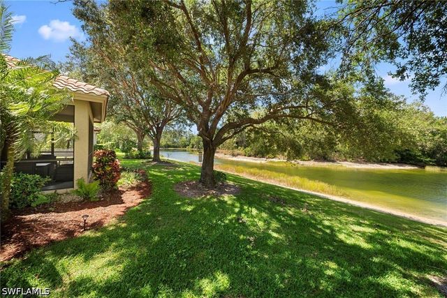 955 Tivoli CT, Naples, FL 34104