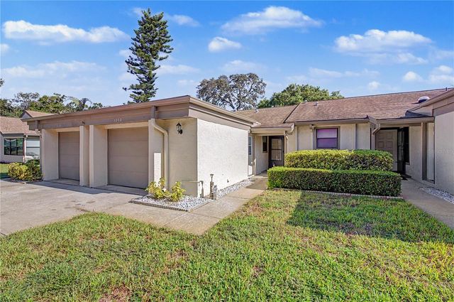 1302 GOLFVIEW DRIVE, Tarpon Springs, FL 34689