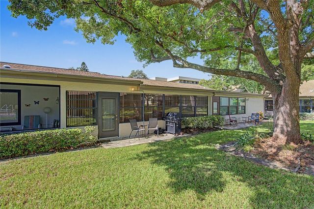 1302 GOLFVIEW DRIVE, Tarpon Springs, FL 34689