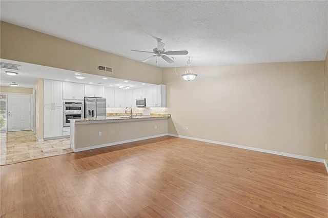 1302 GOLFVIEW DRIVE, Tarpon Springs, FL 34689