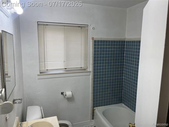 20206 Griggs Street, Detroit, MI 48221