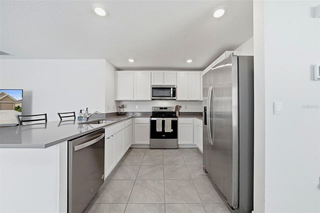37396 SHARKS EYE LANE, Zephyrhills, FL 33541