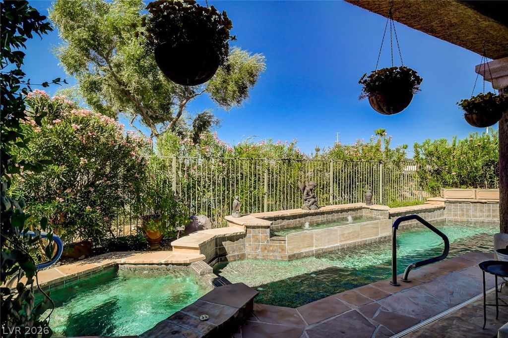 10266 Romantico Drive, Las Vegas, NV 89135 — photo 3