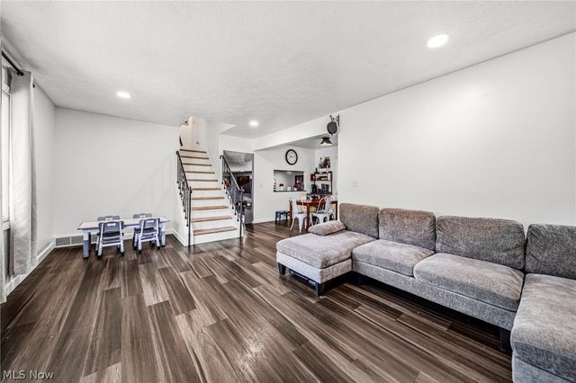 38102 Parkway Boulevard, Willoughby, OH 44094