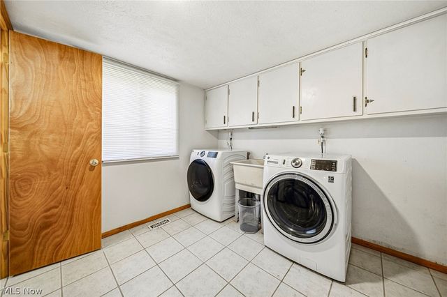 38102 Parkway Boulevard, Willoughby, OH 44094