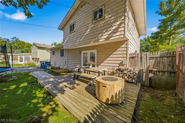 38102 Parkway Boulevard, Willoughby, OH 44094