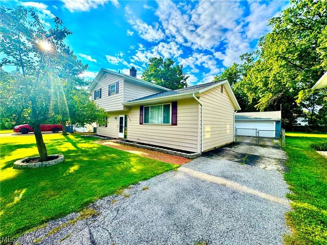 38102 Parkway Boulevard, Willoughby, OH 44094