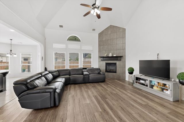 1296 Pleasant Run Drive, Haslet, TX 76052