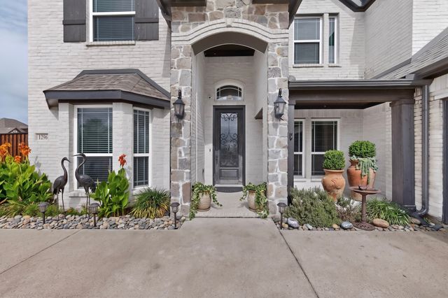 1296 Pleasant Run Drive, Haslet, TX 76052