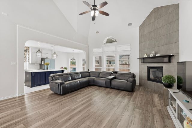 1296 Pleasant Run Drive, Haslet, TX 76052