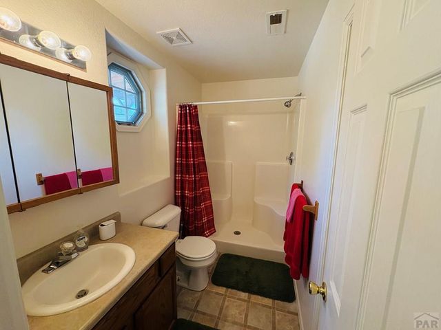 4339 Goodnight Ave, Pueblo, CO 81005