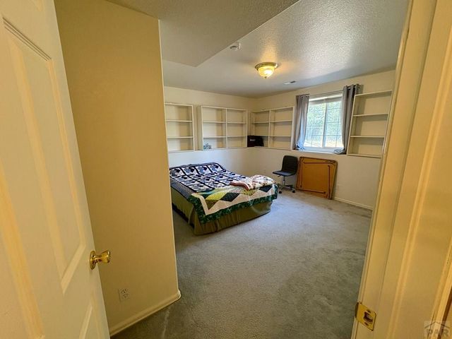 4339 Goodnight Ave, Pueblo, CO 81005