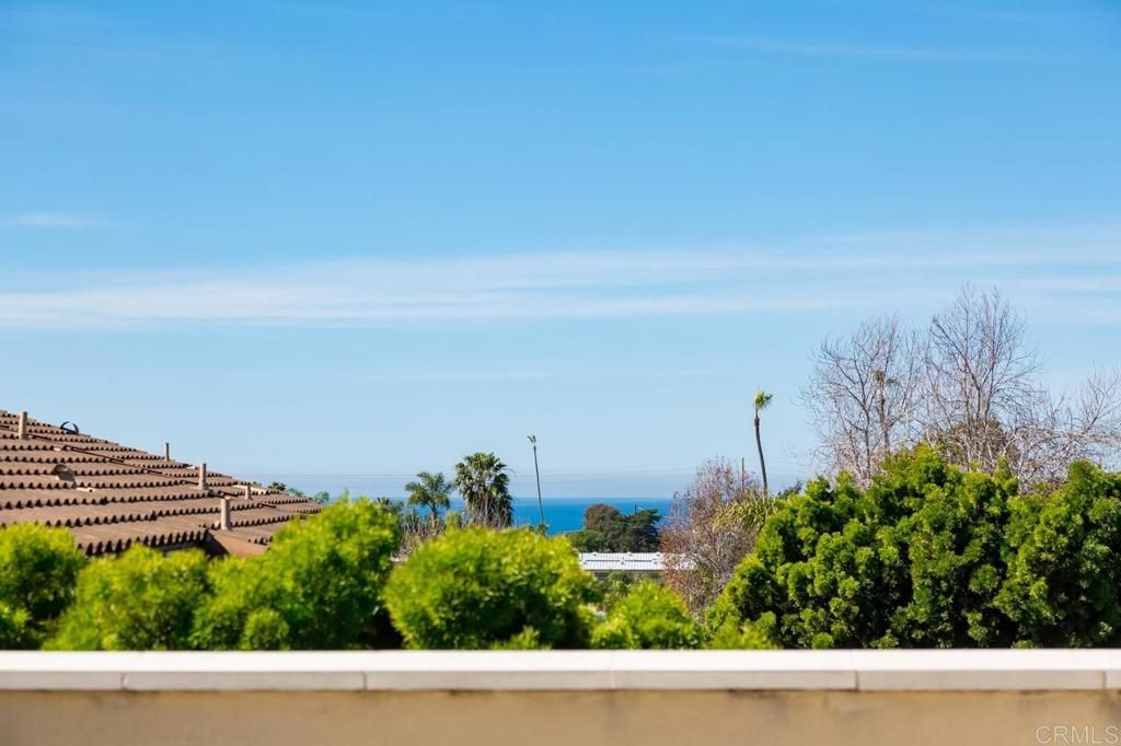 Image 11 of property listing at 1010 Scarlet Way, Encinitas, CA 92024