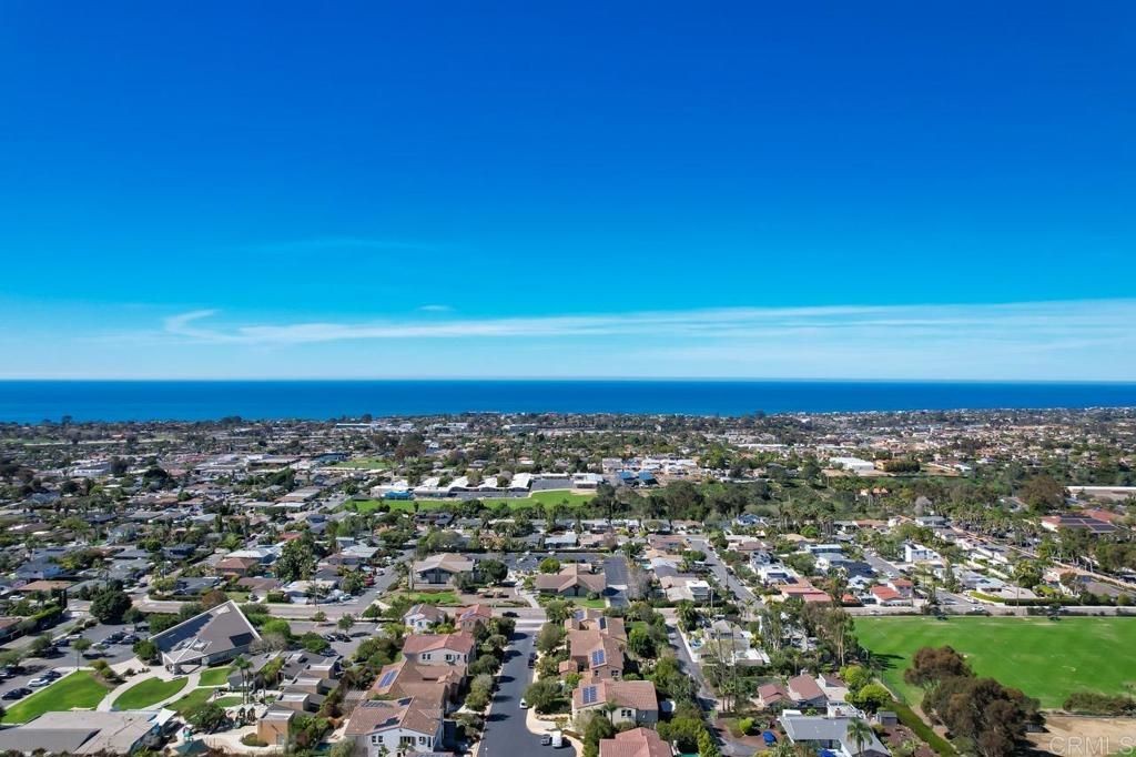 Image 33 of property listing at 1010 Scarlet Way, Encinitas, CA 92024