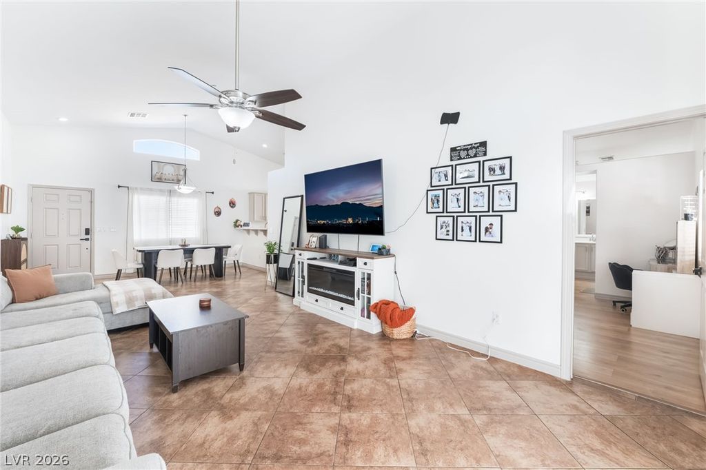 3729 Shimmering Creek Avenue, North Las Vegas, NV 89031 — photo 5