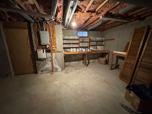 139 Wellman Ave 139, Chelmsford, MA 01863