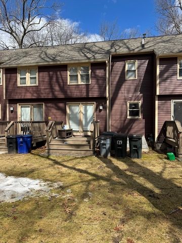 139 Wellman Ave 139, Chelmsford, MA 01863