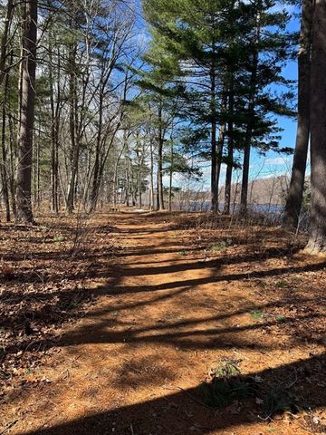 139 Wellman Ave 139, Chelmsford, MA 01863