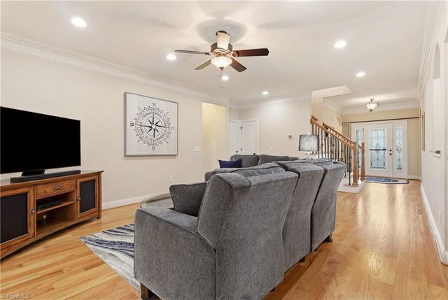 4420 Rosebriar Square Drive, Winston-salem, NC 27106