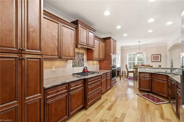 4420 Rosebriar Square Drive, Winston-salem, NC 27106