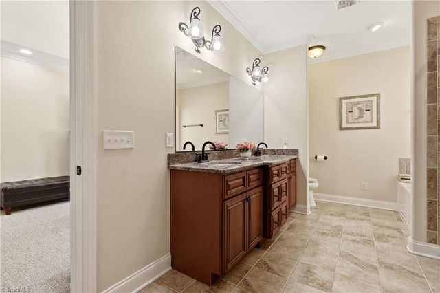 4420 Rosebriar Square Drive, Winston-salem, NC 27106