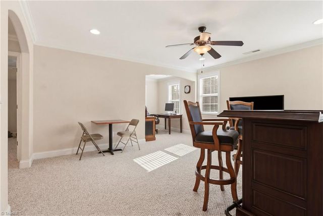 4420 Rosebriar Square Drive, Winston-salem, NC 27106