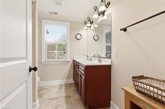 4420 Rosebriar Square Drive, Winston-salem, NC 27106