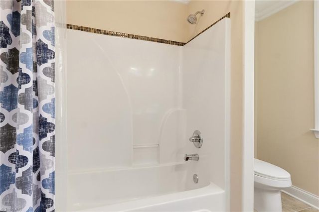 4420 Rosebriar Square Drive, Winston-salem, NC 27106