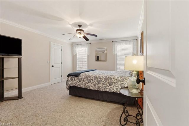 4420 Rosebriar Square Drive, Winston-salem, NC 27106