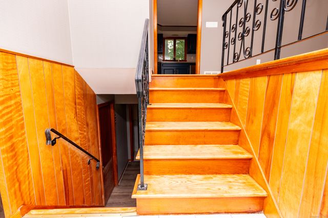 45 Renshaw Road, Hamden, CT 06518