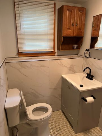 45 Renshaw Road, Hamden, CT 06518