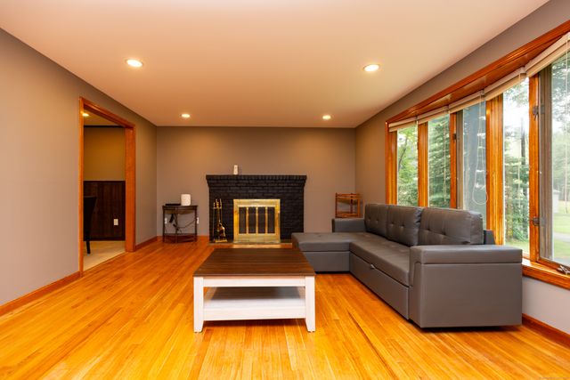 45 Renshaw Road, Hamden, CT 06518