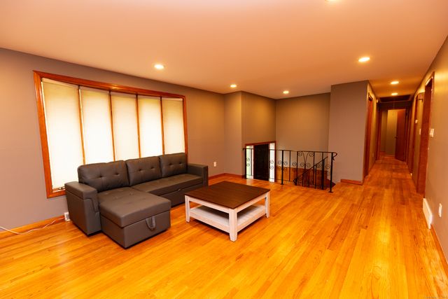 45 Renshaw Road, Hamden, CT 06518