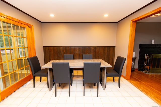 45 Renshaw Road, Hamden, CT 06518