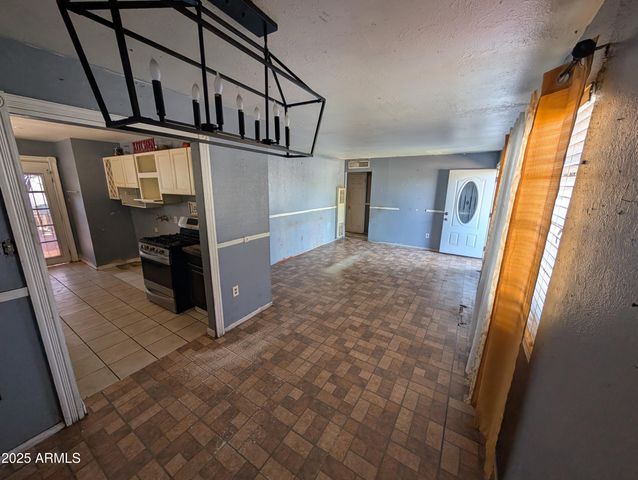 2915 W PIERCE Street, Phoenix, AZ 85009