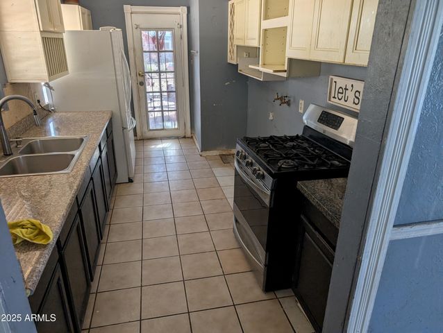 2915 W PIERCE Street, Phoenix, AZ 85009