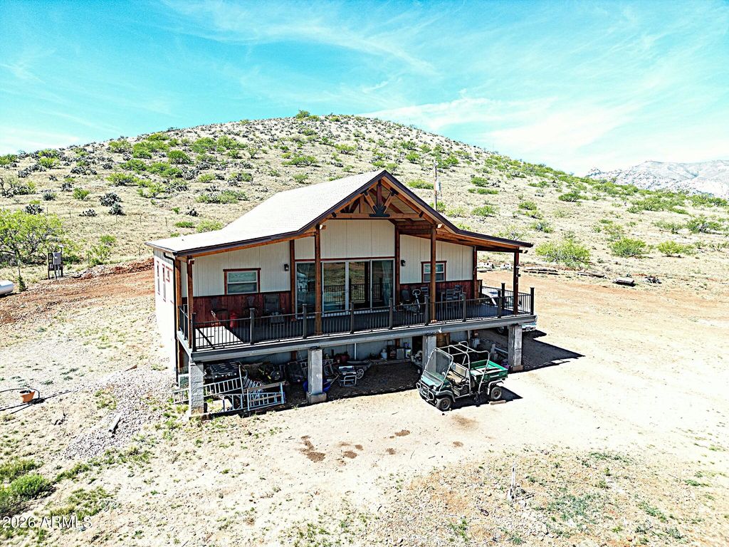 Image 2 of property listing at 286 S Palm Road, Pearce, AZ 85625