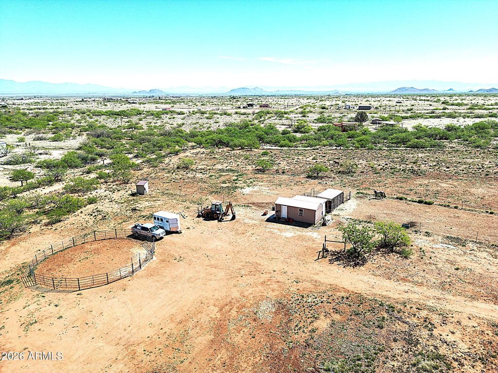 Image 29 of property listing at 286 S Palm Road, Pearce, AZ 85625