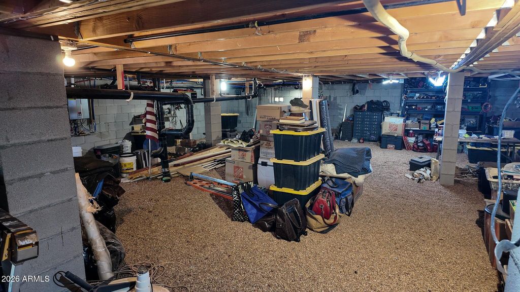 Image 37 of property listing at 286 S Palm Road, Pearce, AZ 85625